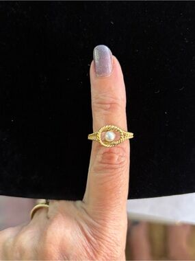 Vintage Avon Gold-Tone Rope Ring with Cultured Pearl Accent